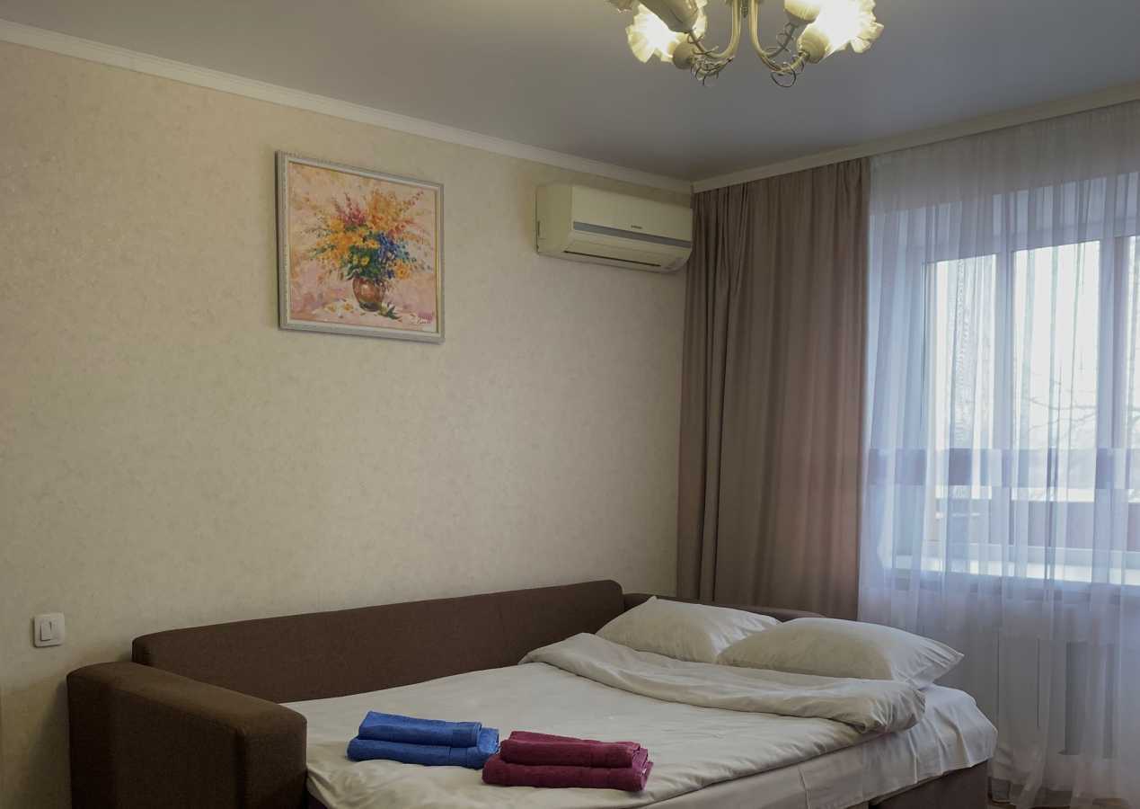 1-комнатная квартира посуточно 41 м², Набережно-Крещатицкая ул., 11