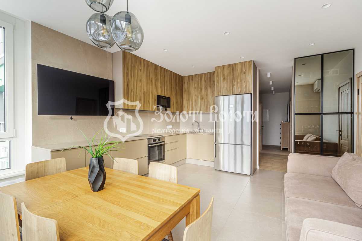 Продаж 2-кімнатної квартири 62.3 м², Каховська вул., 62