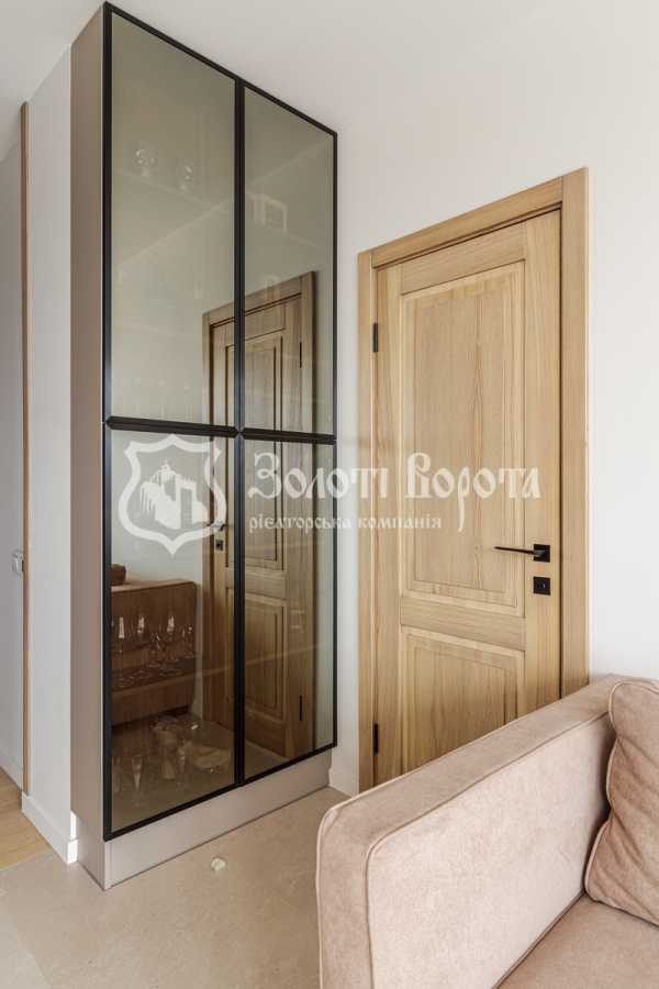 Продаж 2-кімнатної квартири 62.3 м², Каховська вул., 62