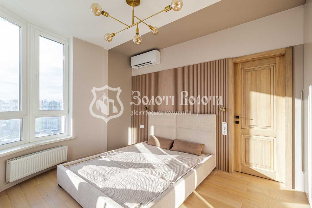 Продаж 2-кімнатної квартири 62.3 м², Каховська вул., 62
