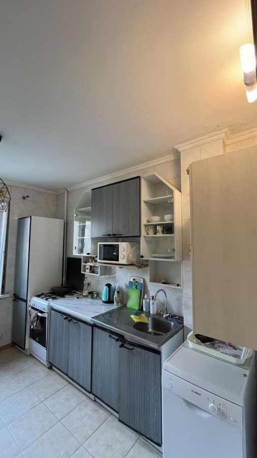 Продажа 3-комнатной квартиры 71.5 м², Срибнокильская ул., 22А