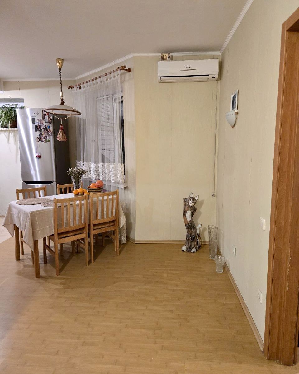 Продажа 2-комнатной квартиры 64 м², Мира просп., 3