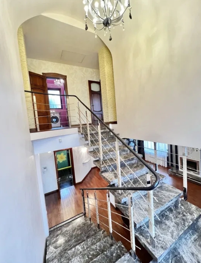 Аренда дома 215 м², Костанди ул.