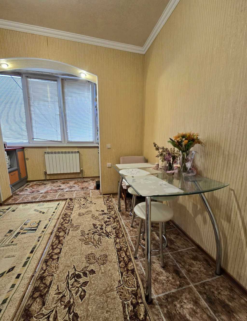 Продажа 3-комнатной квартиры 73 м², Академический пер.
