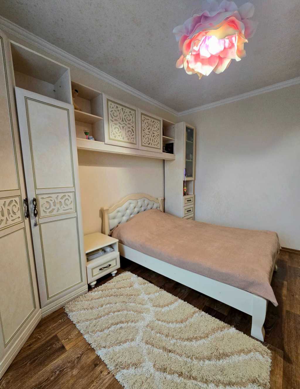 Продажа 3-комнатной квартиры 73 м², Академический пер.