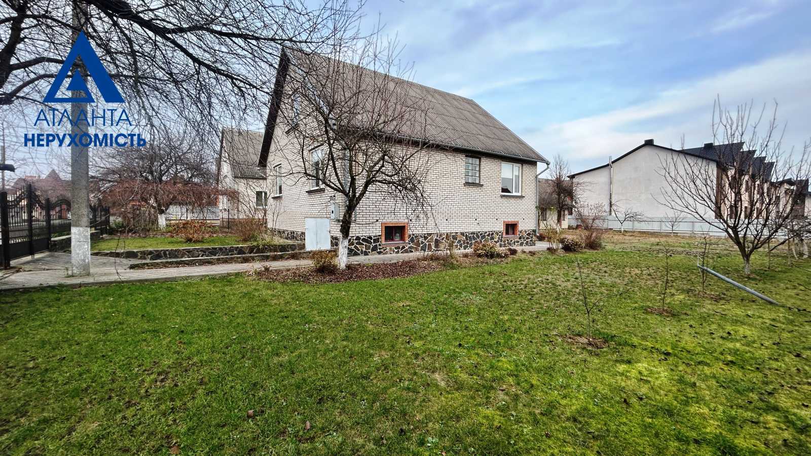 Продажа дома 217 м², грушевського, 8