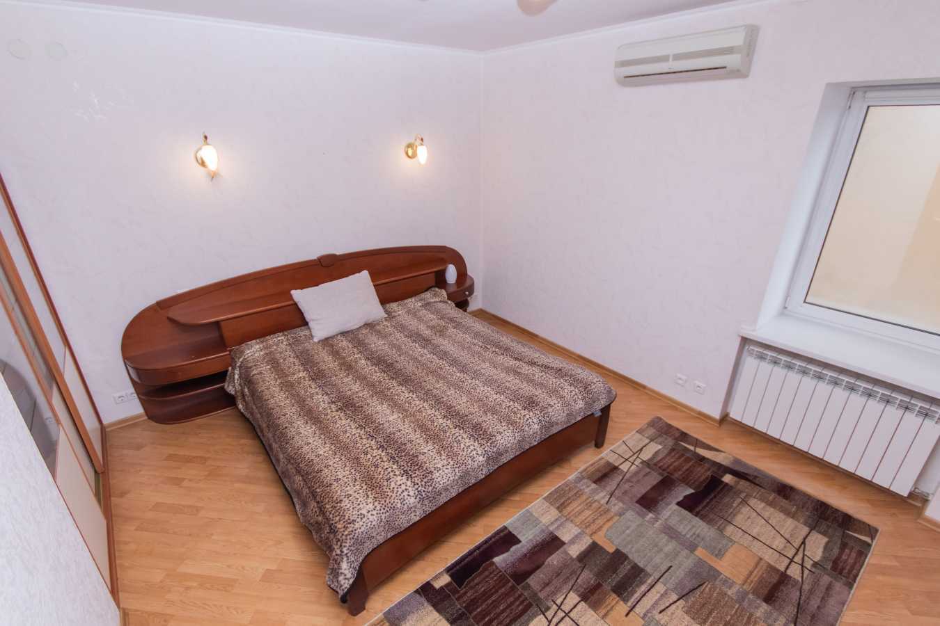 Аренда 3-комнатной квартиры 93 м², Героев Сталинграда просп.