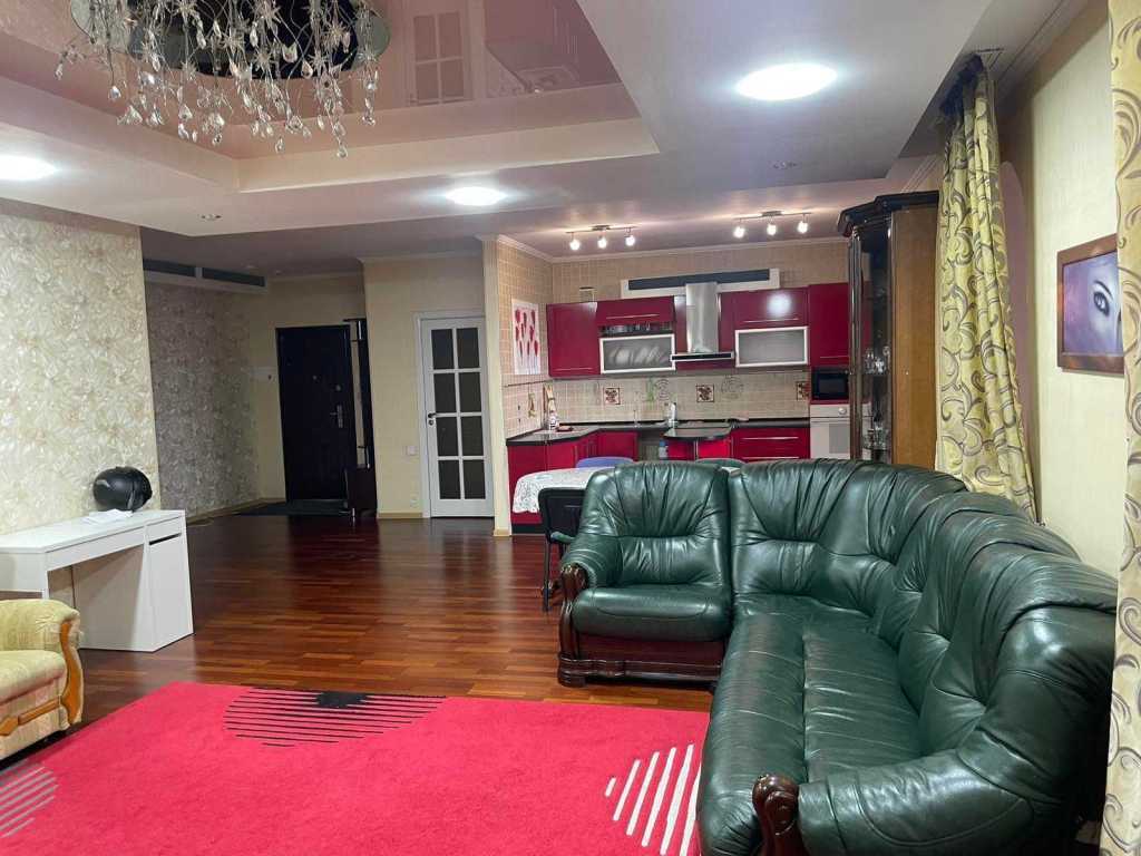 Аренда 3-комнатной квартиры 120 м², Дмитрия Кедрина ул., 53А