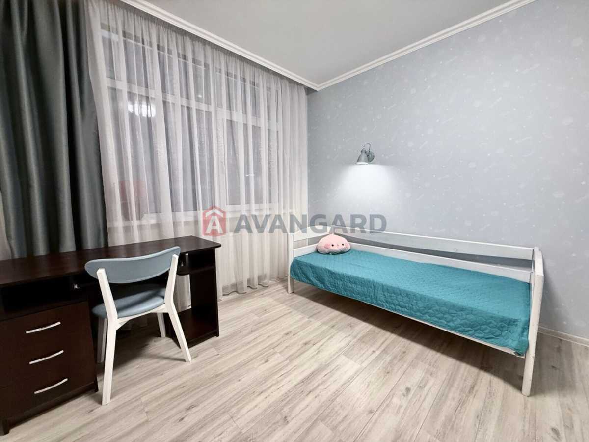 Продаж 3-кімнатної квартири 83 м², Європейська пл., Союзу, 43б