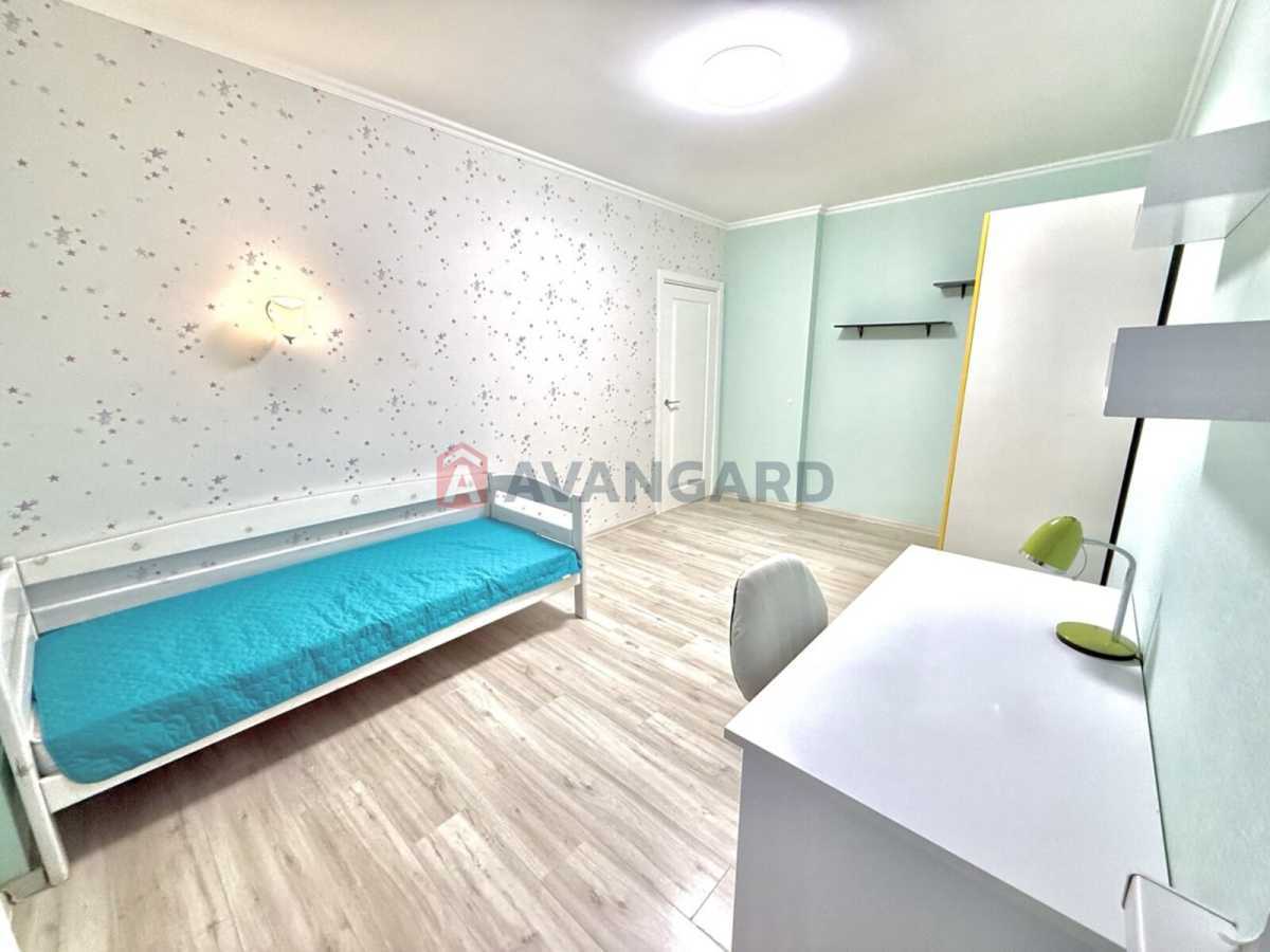 Продаж 3-кімнатної квартири 83 м², Європейська пл., Союзу, 43б