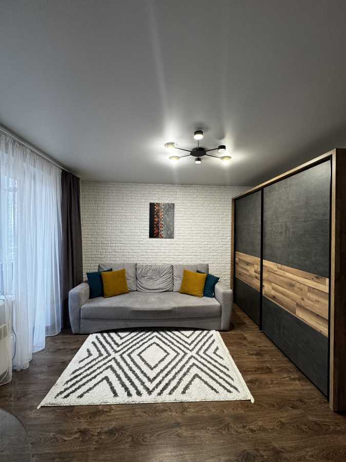 Продажа 1-комнатной квартиры 28 м², Университетский просп.