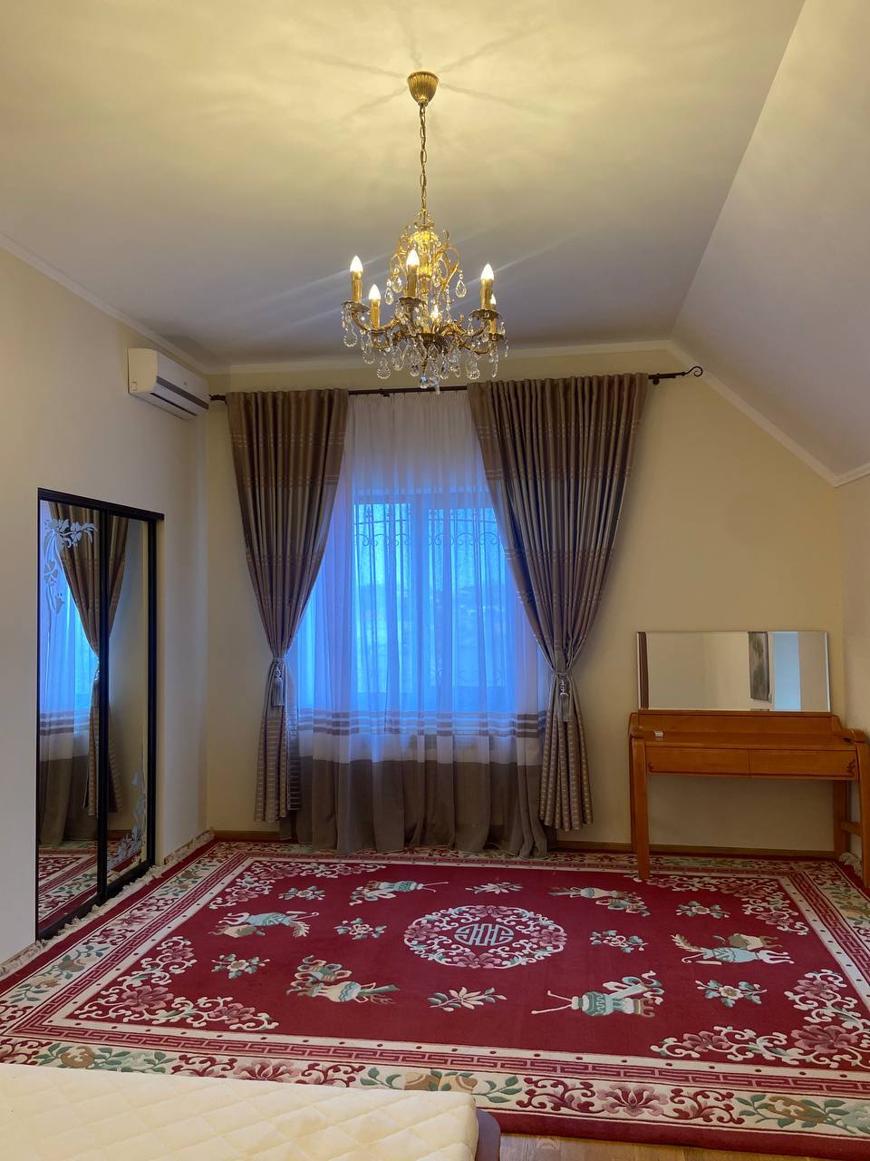 Аренда дома 200 м², Гаражная ул.