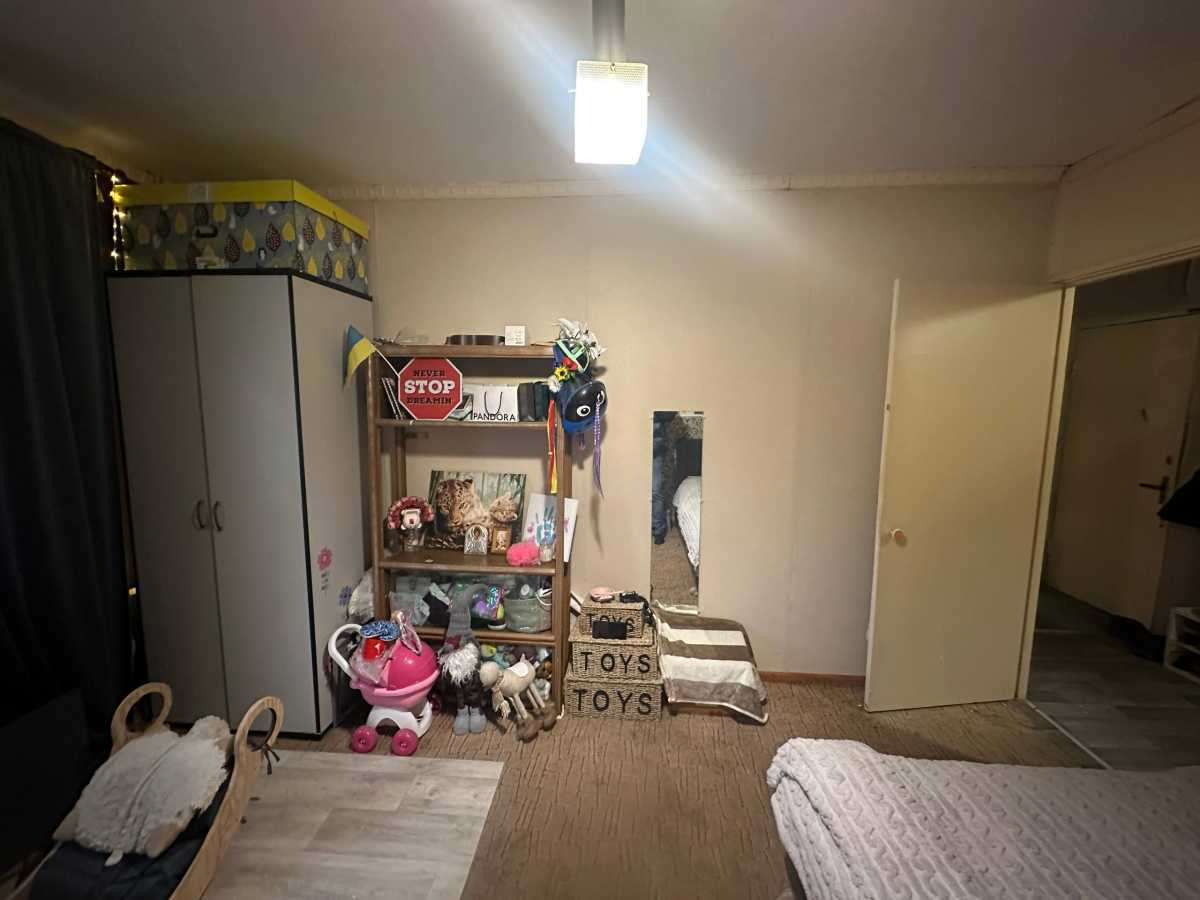 Продажа 3-комнатной квартиры 57 м², Солнечная ул., 42