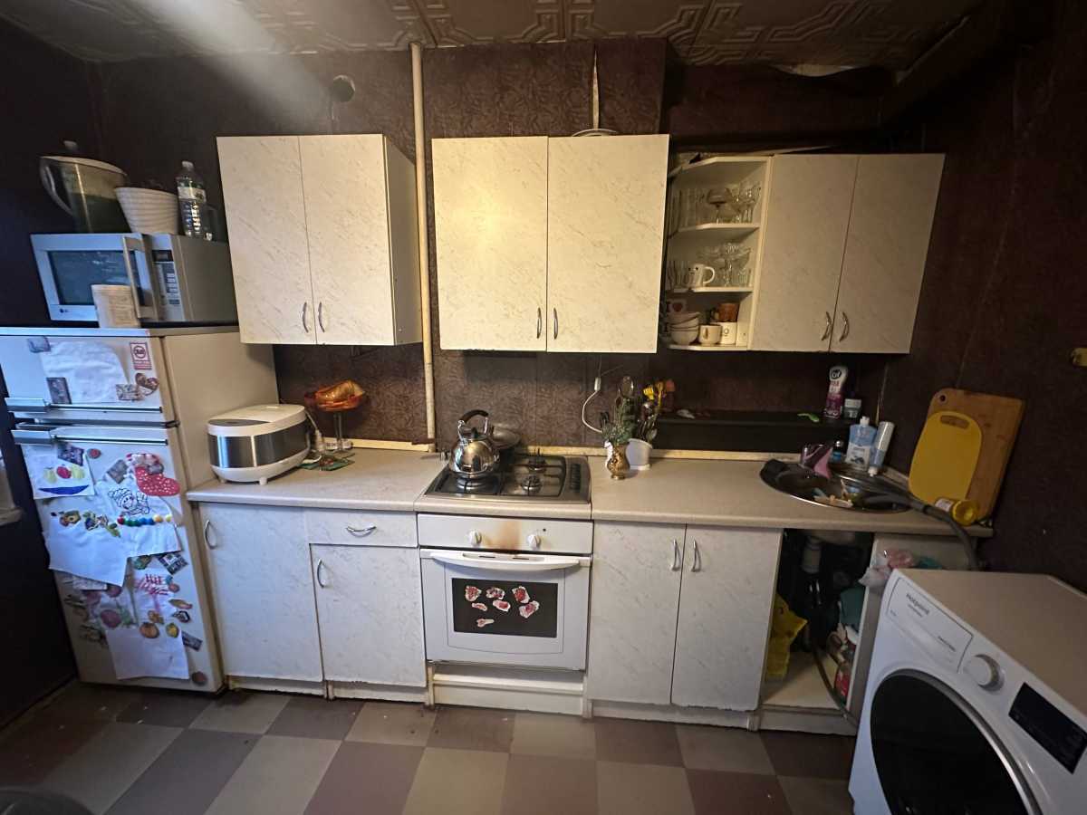 Продажа 3-комнатной квартиры 57 м², Солнечная ул., 42