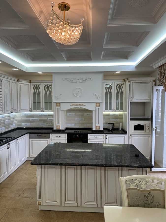 Продажа 5-комнатной квартиры 229 м², Космическая ул., 9А