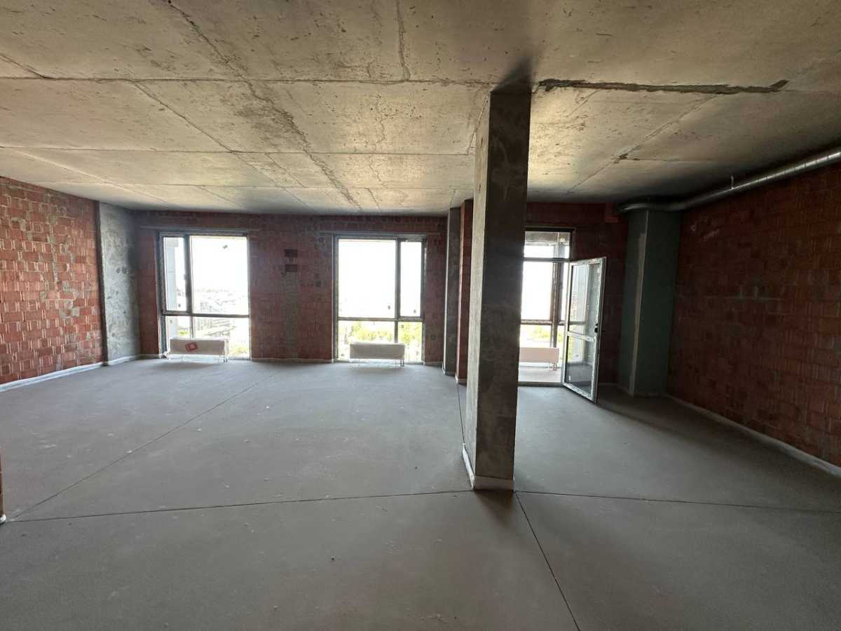 Продажа 3-комнатной квартиры 70 м², Короленко пер., 22А