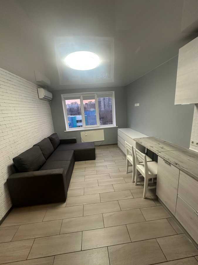 Продажа 2-комнатной квартиры 36 м², Владимира Антоновича ул., 10Б