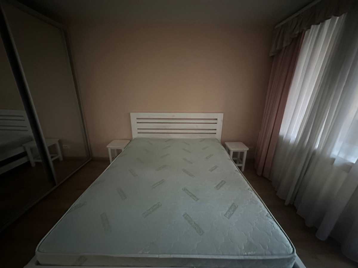 Продажа 2-комнатной квартиры 36 м², Владимира Антоновича ул., 10Б