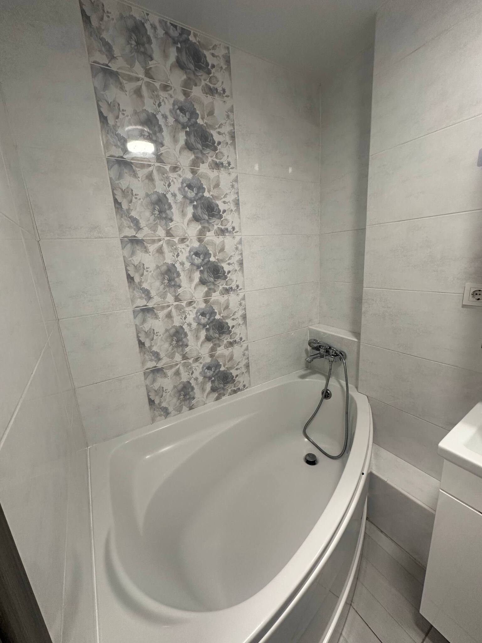 Продажа 2-комнатной квартиры 36 м², Владимира Антоновича ул.