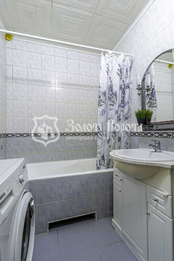 Продажа 3-комнатной квартиры 71.7 м², Владимира Маяковского просп., 14/13