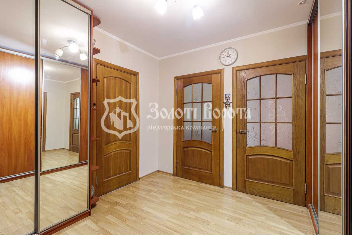 Продажа 3-комнатной квартиры 71.7 м², Владимира Маяковского просп., 14/13