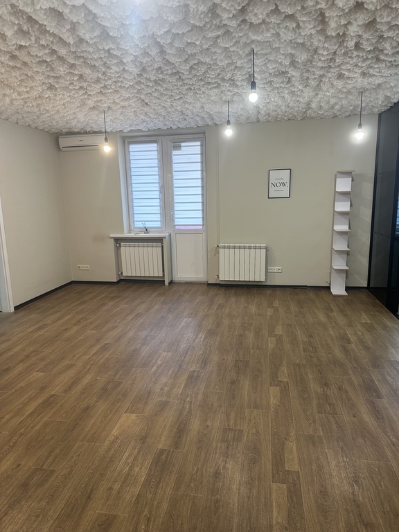 Оренда офісу 68 м², Євгена Сверстюка вул., 21