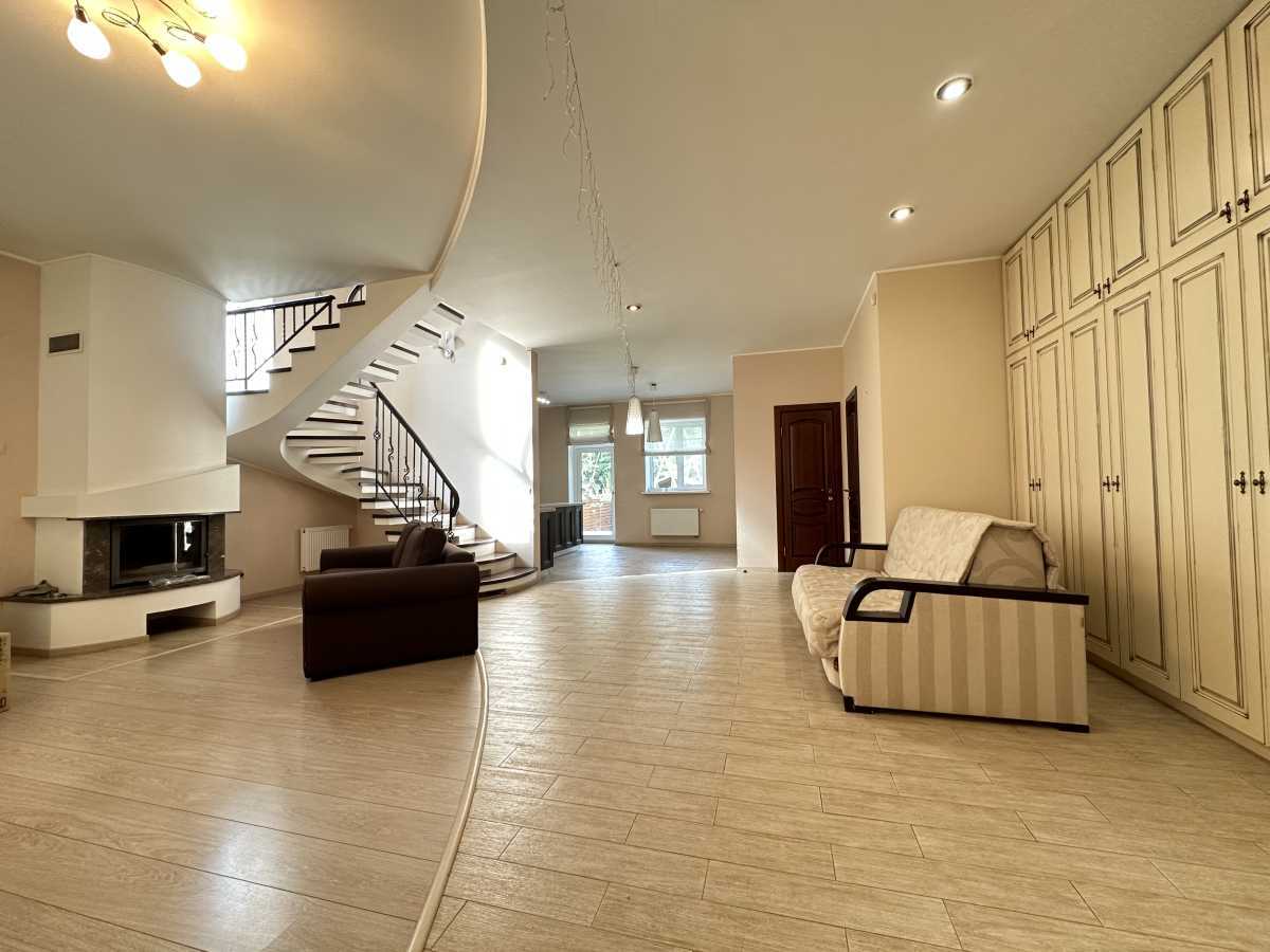 Продажа дома 198 м², Горохівська (Ватутіна), 56