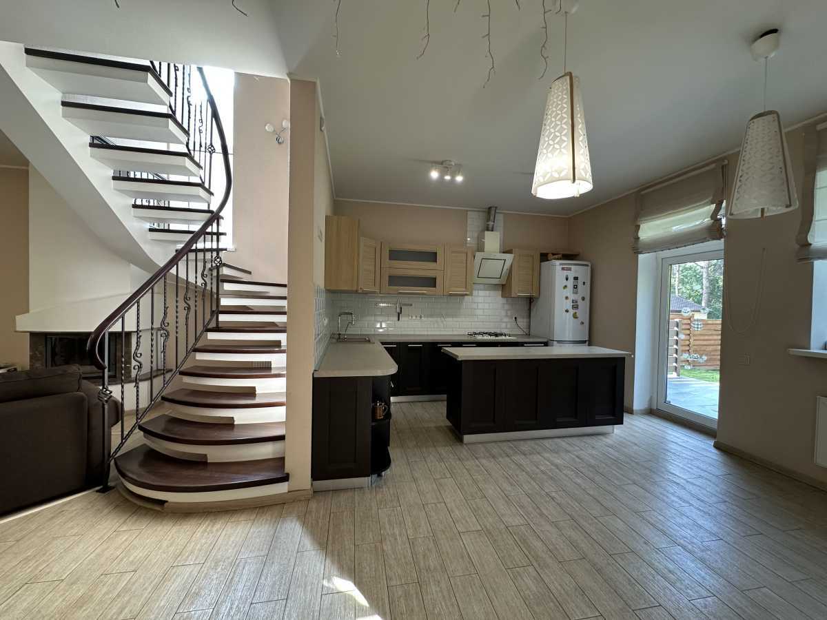 Продажа дома 198 м², Горохівська (Ватутіна), 56