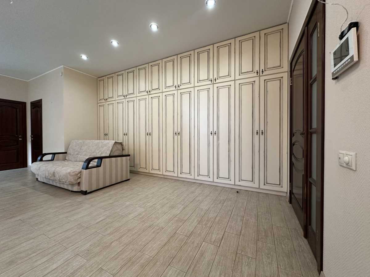 Продажа дома 198 м², Горохівська (Ватутіна), 56