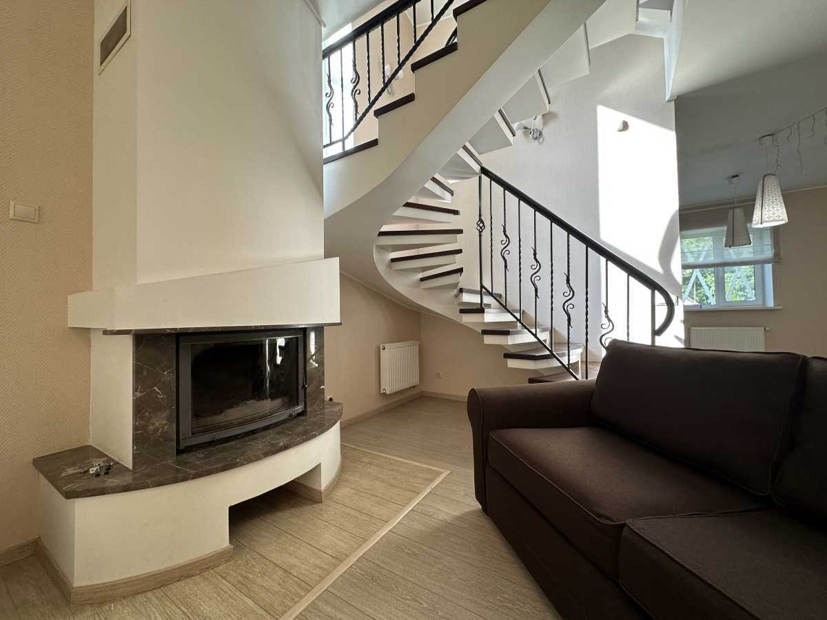 Продажа дома 198 м², Горохівська (Ватутіна), 56