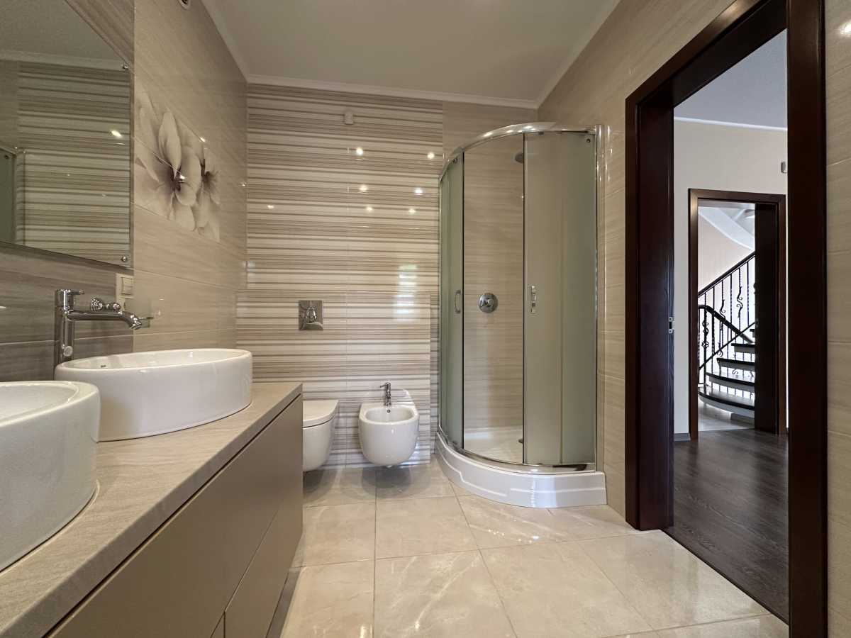 Продажа дома 198 м², Горохівська (Ватутіна), 56