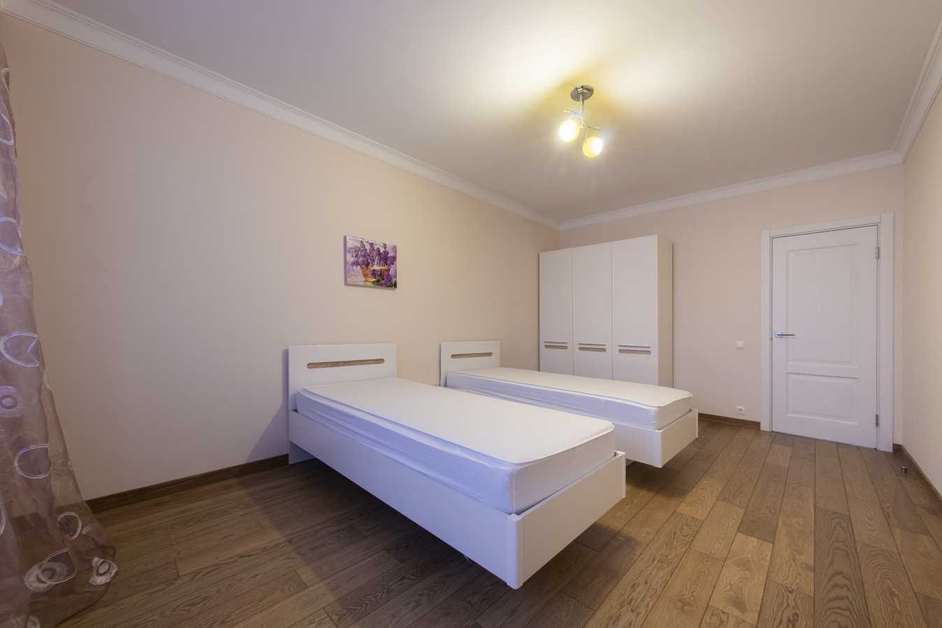 Продажа 3-комнатной квартиры 95 м², Берестейський, 71а