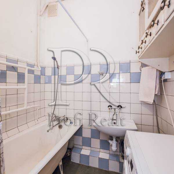 Продаж 2-кімнатної квартири 56 м², Науки просп., 42/1 К8