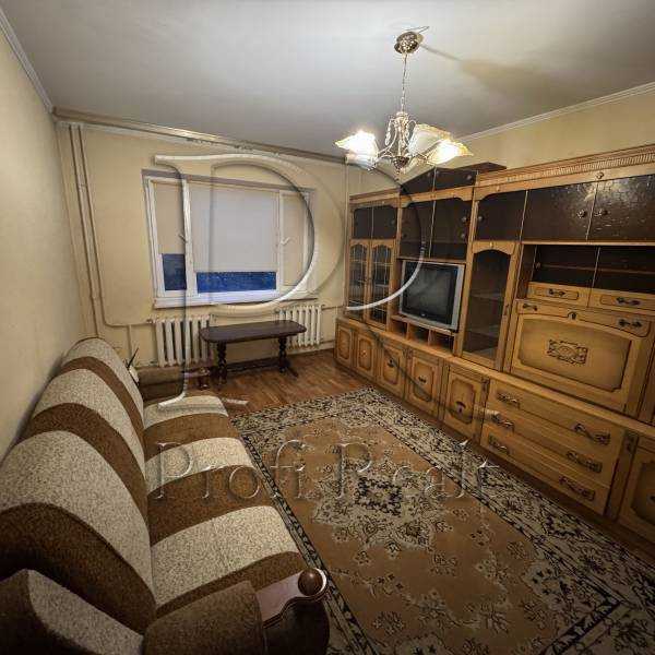 Продаж 1-кімнатної квартири 36 м², Героїв Дніпра вул., 47