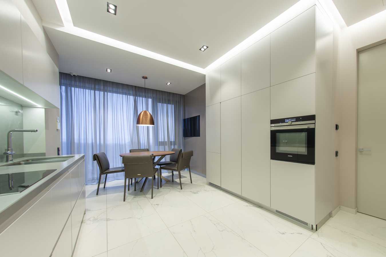 Продажа 4-комнатной квартиры 190 м², Бусловская ул., 15