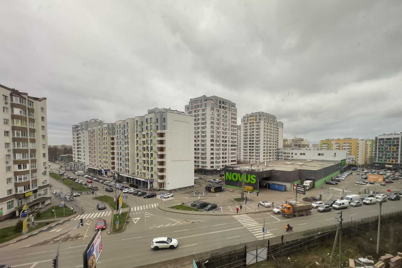 Продаж 2-кімнатної квартири 68 м², Добра, 1