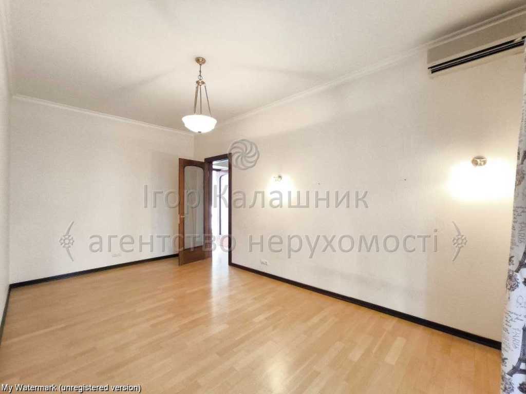 Продажа 5-комнатной квартиры 163.3 м², Крещатик ул., 21