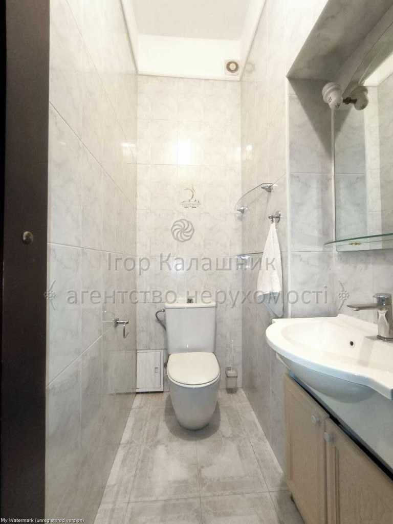 Продажа 5-комнатной квартиры 163.3 м², Крещатик ул., 21