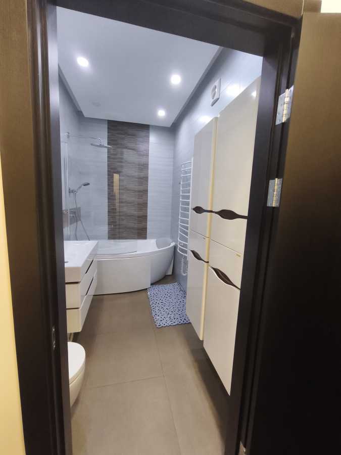 Продажа 5-комнатной квартиры 164 м², Кобзаря бул., 2