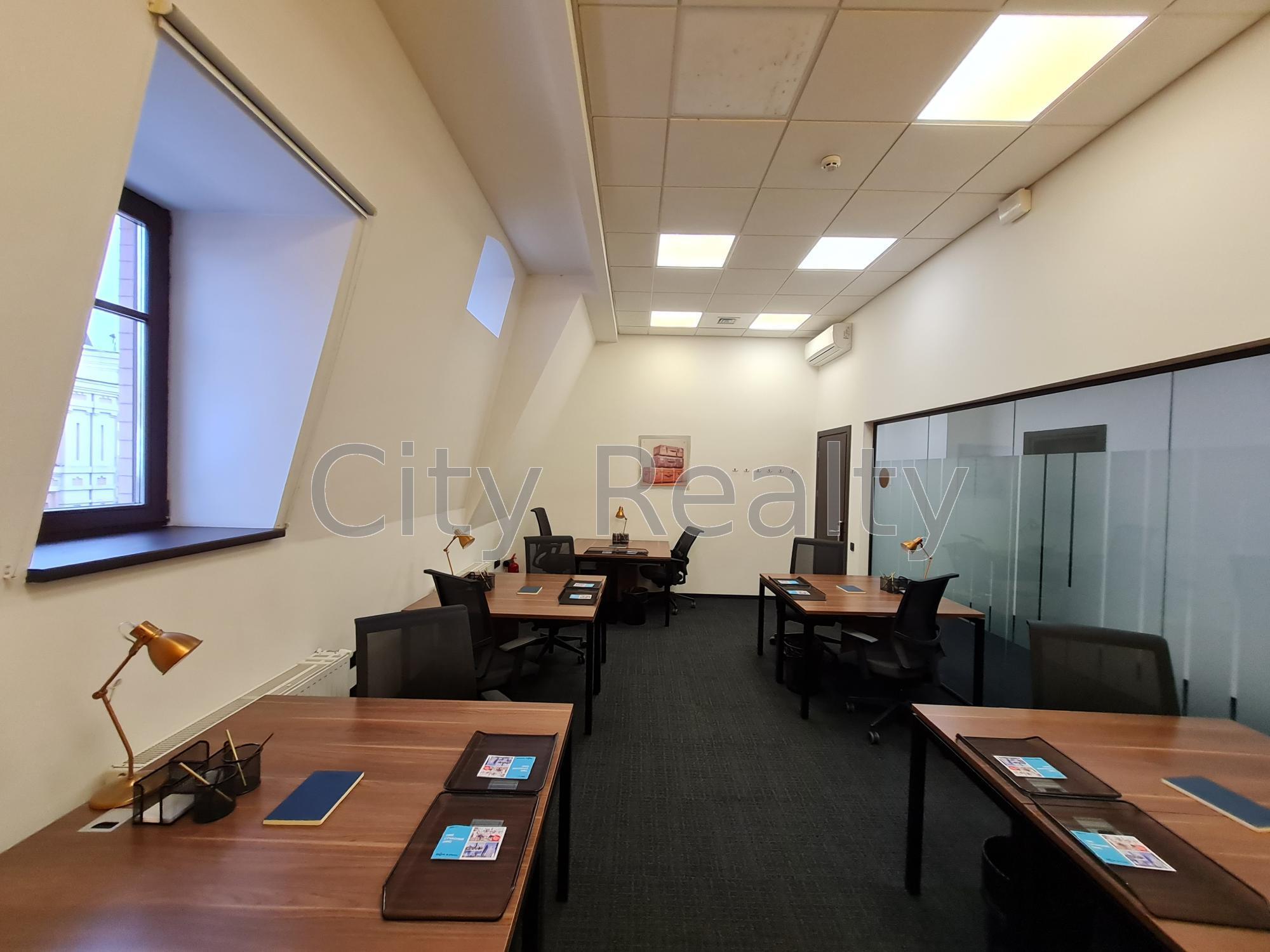 Оренда офісу 70 м², Верхній Вал вул.