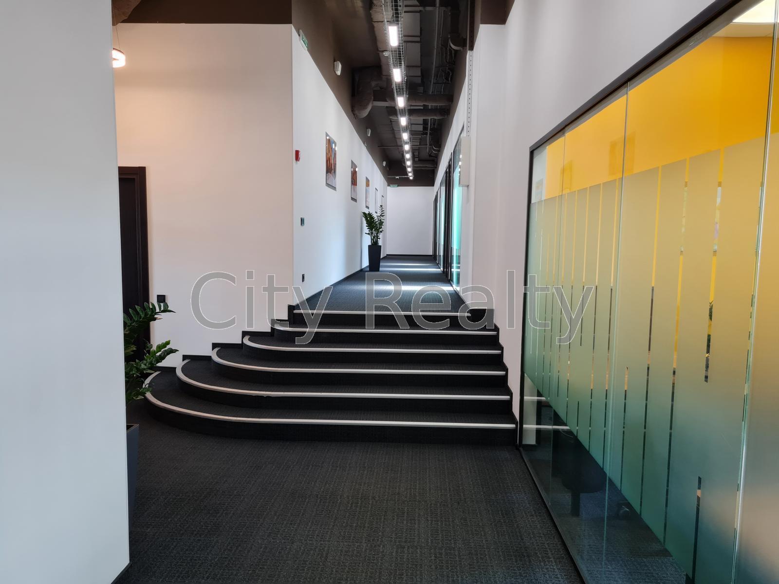 Оренда офісу 70 м², Верхній Вал вул.