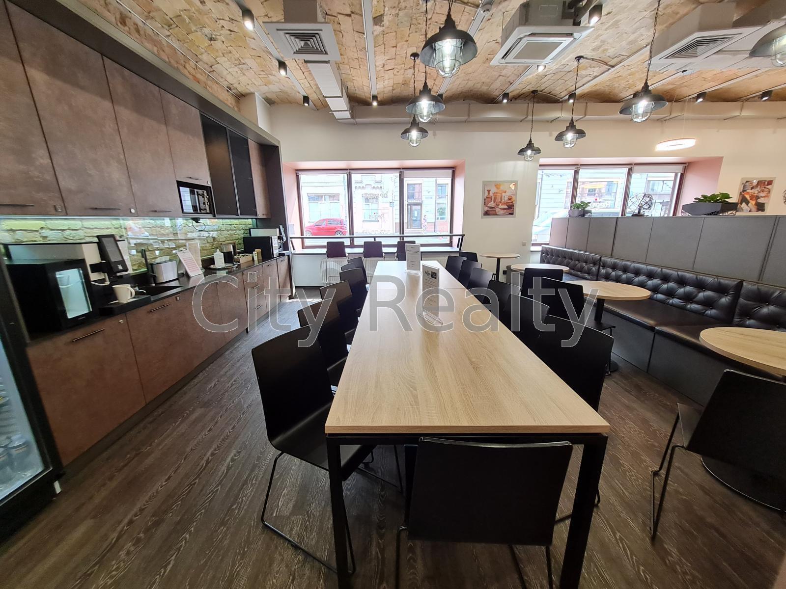 Оренда офісу 70 м², Верхній Вал вул.