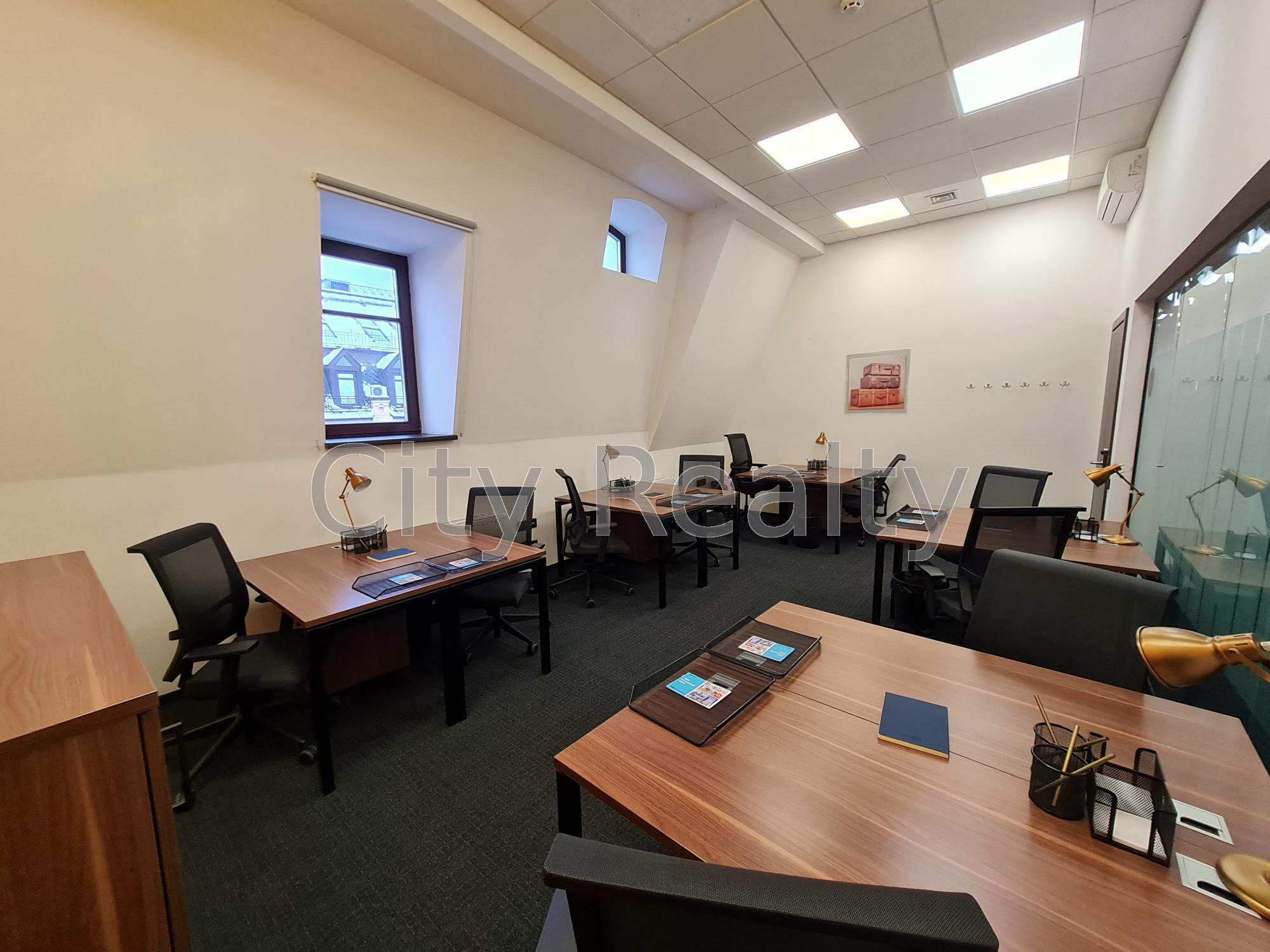 Оренда офісу 70 м², Верхній Вал вул.
