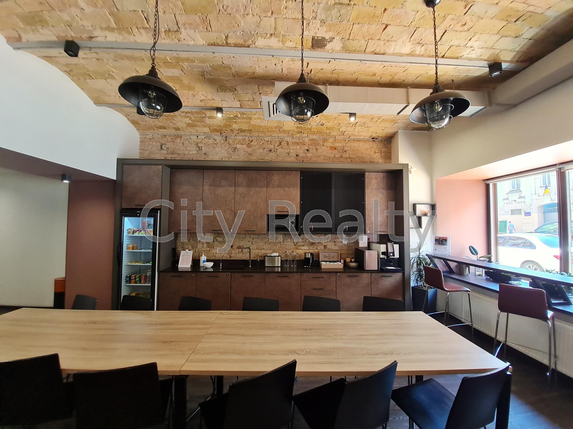 Оренда офісу 70 м², Верхній Вал вул.