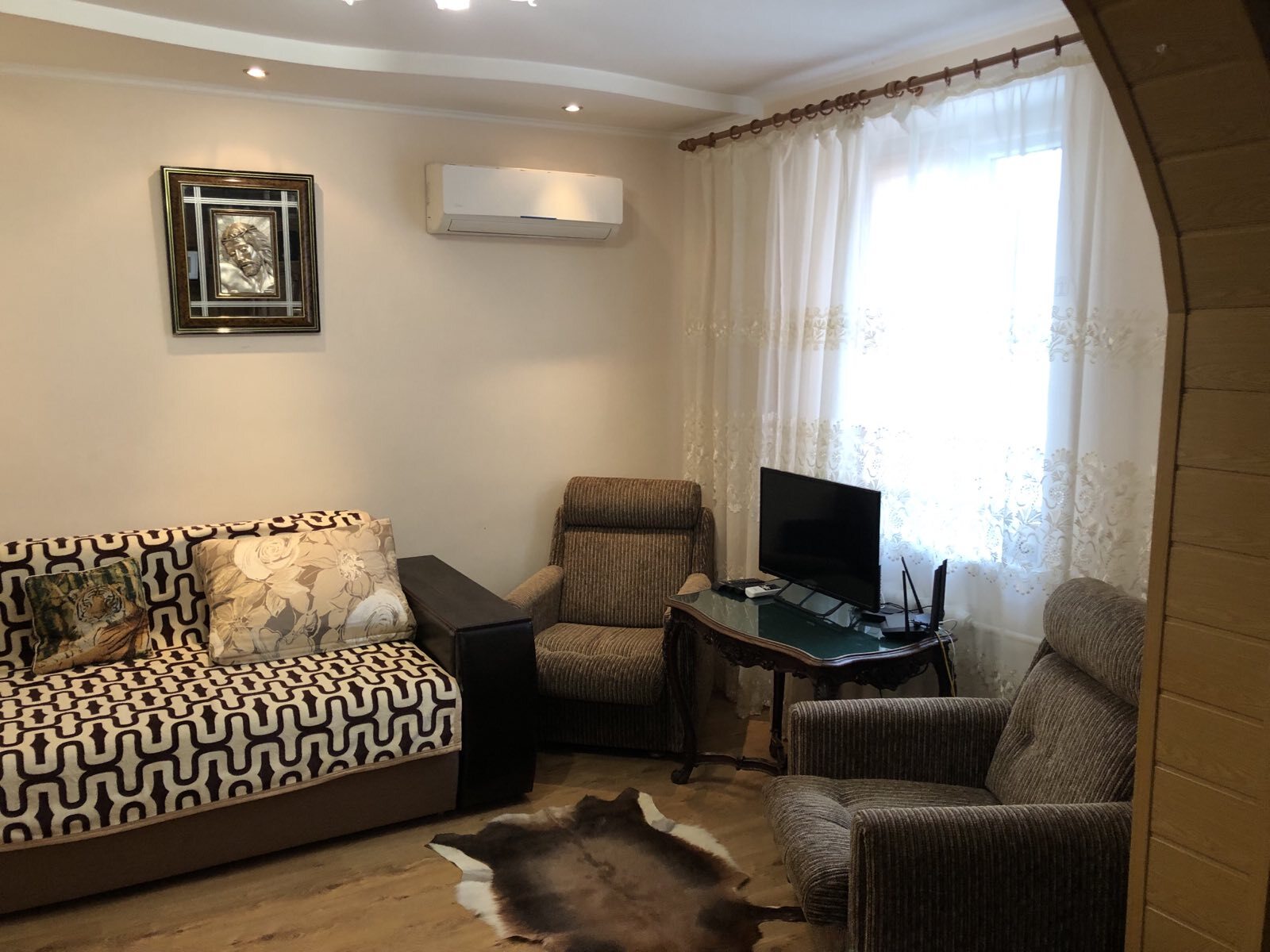 Аренда 3-комнатной квартиры 100 м², Розовая ул., 22 ул