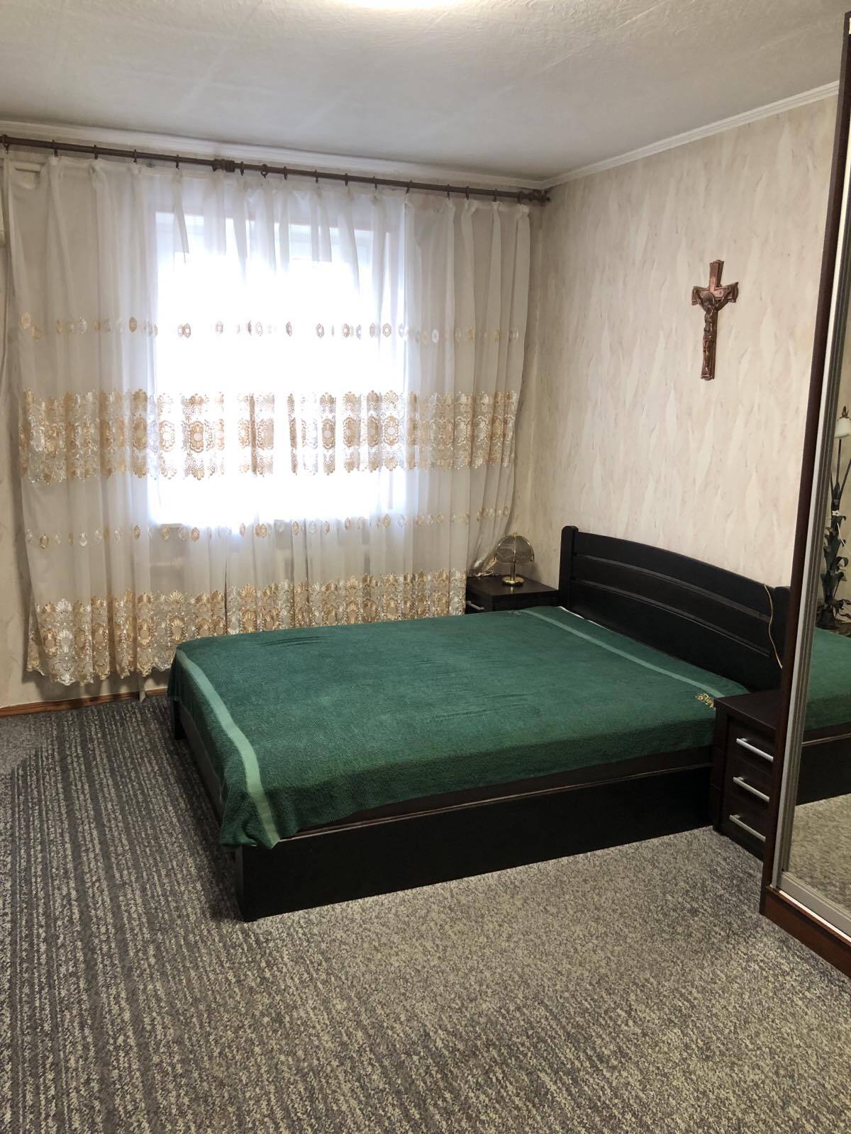 Аренда 3-комнатной квартиры 100 м², Розовая ул., 22 ул