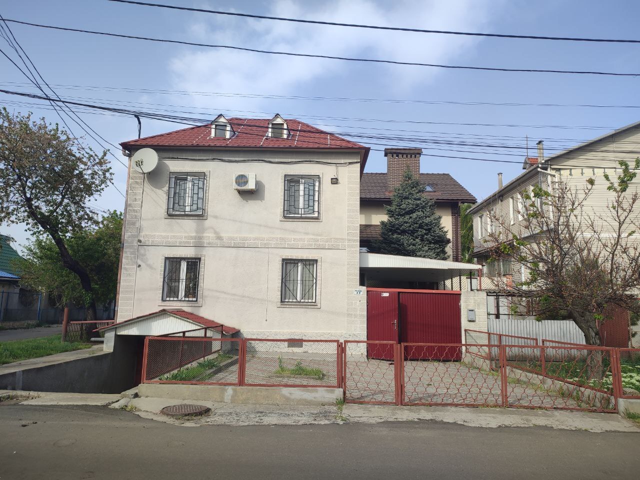 Аренда 3-комнатной квартиры 100 м², Розовая ул., 22 ул