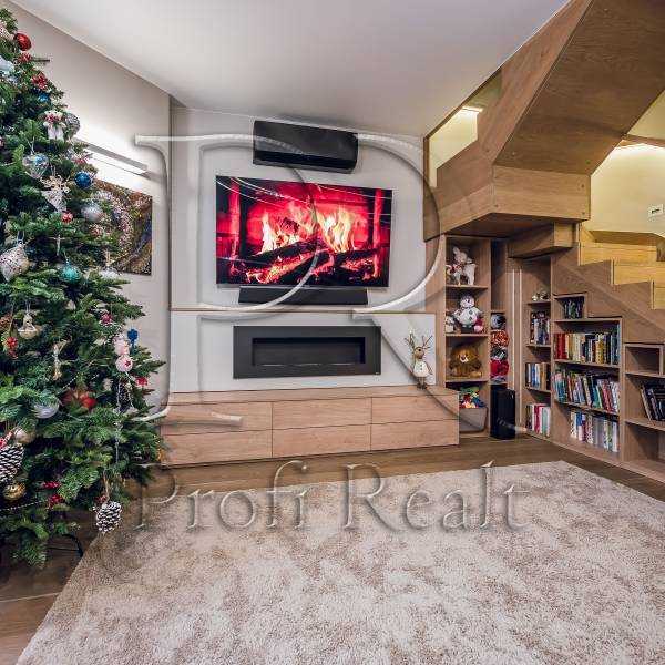 Продажа 3-комнатной квартиры 115 м², Яблоневая ул., 15