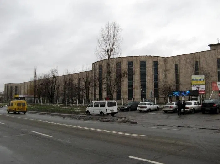 Оренда гаражів 18 м², Березняківська вул., 23