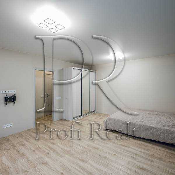 Продаж 1-кімнатної квартири 41 м², Привокзальна вул., 10